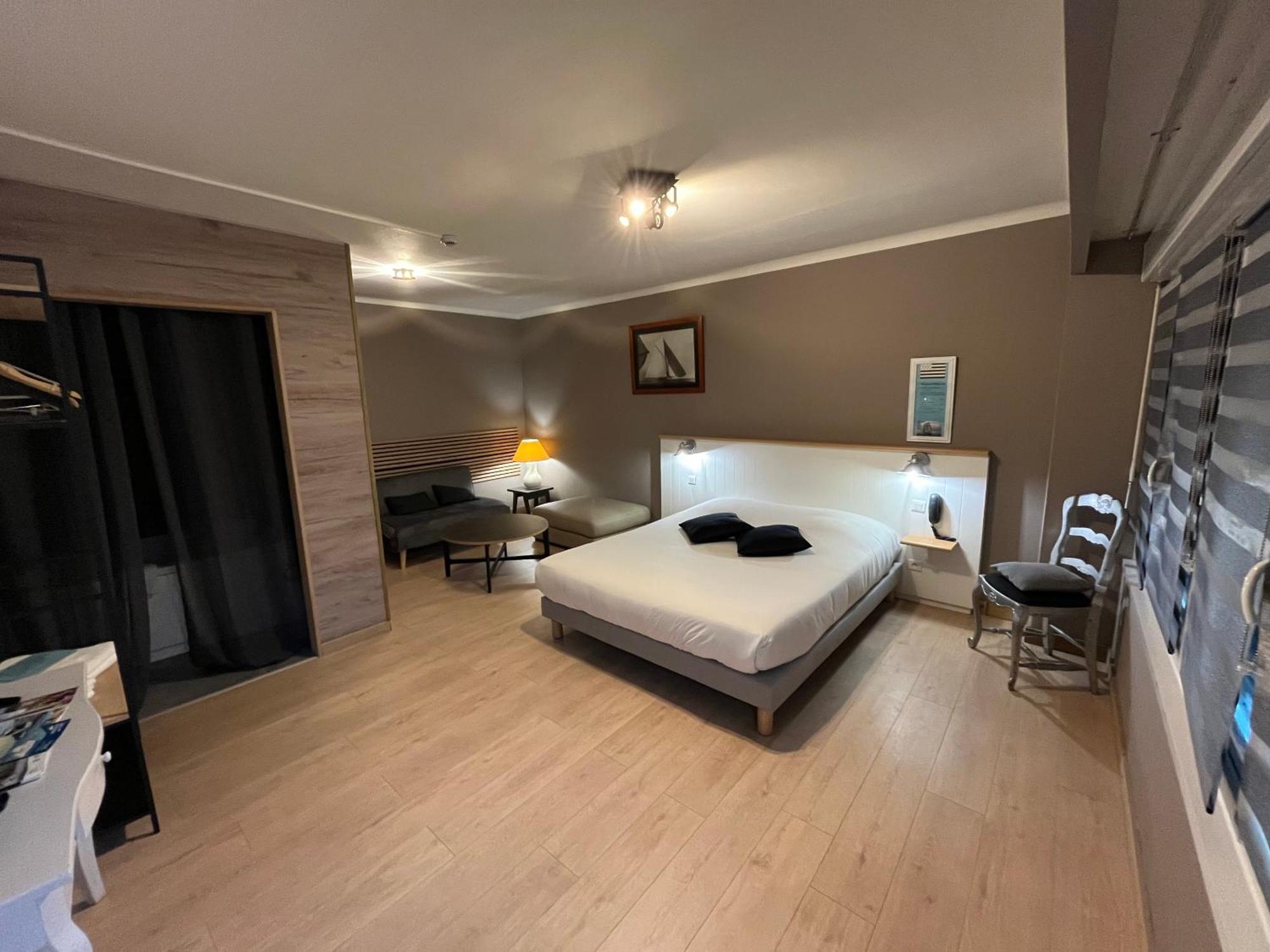 Hotel Des Iles Theix Zewnętrze zdjęcie